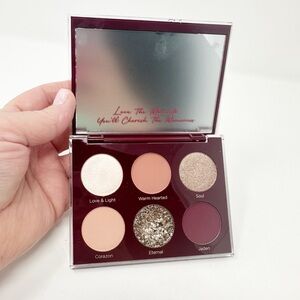 DOMINIQUE‎ UNCONDITIONAL PALETTE EYESHADOWS
